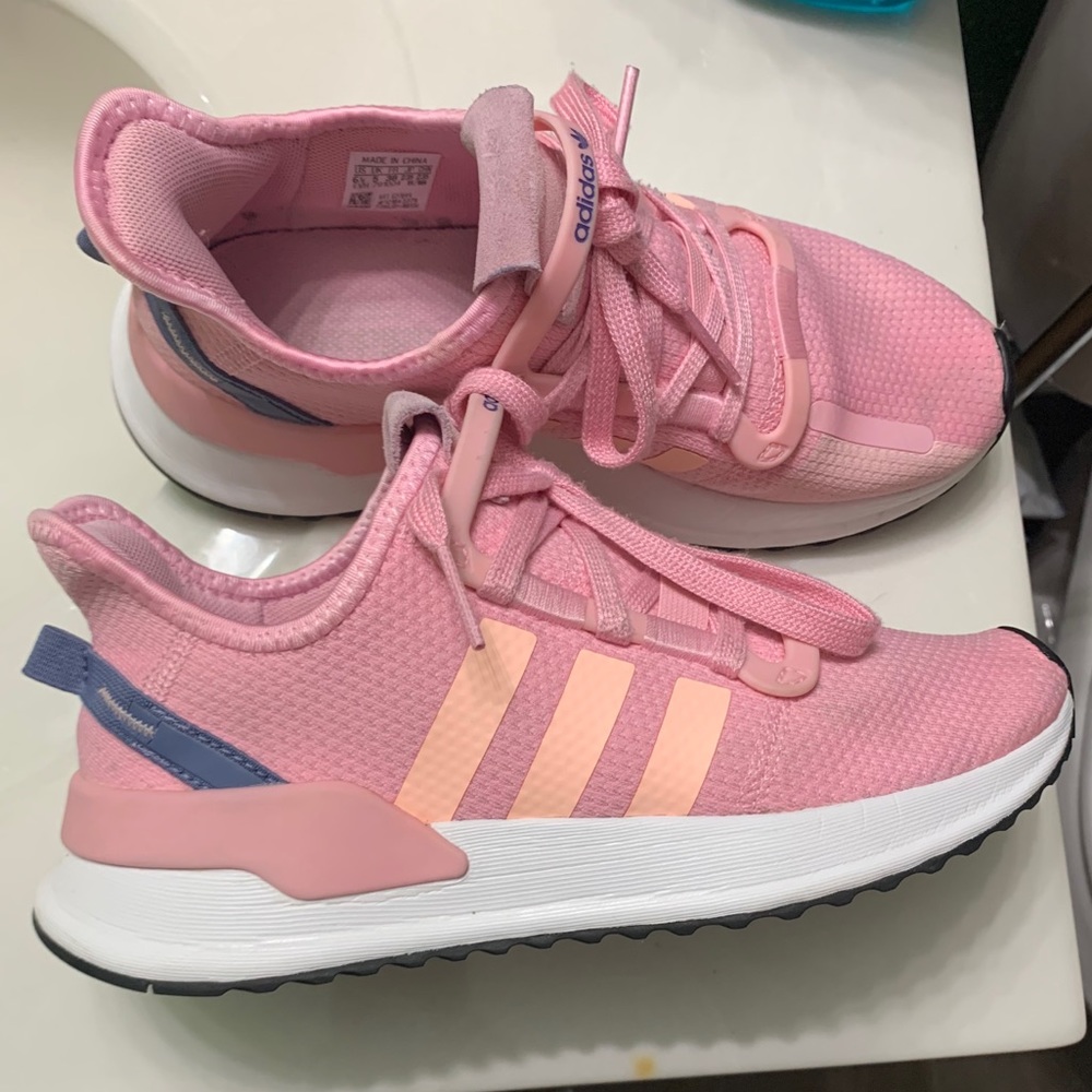 Adidas tennis shoes